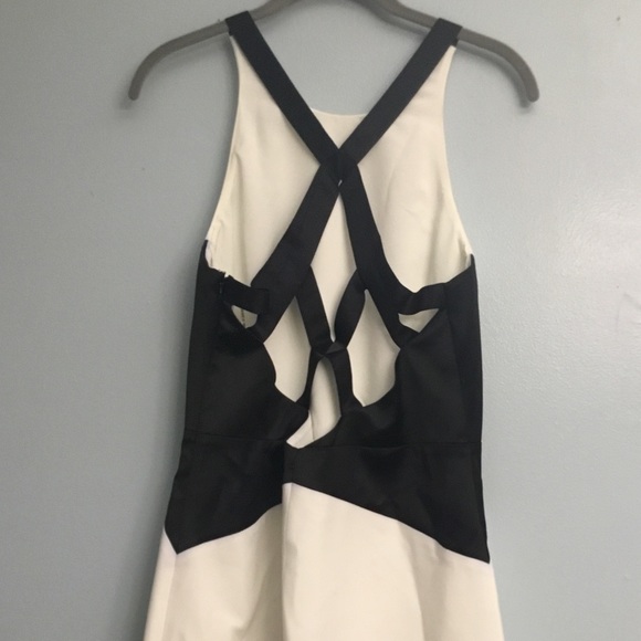 HALSTON EVENING DRESS - Picture 10 of 15